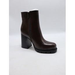 BUTY DAMSKIE . SIZE: 36-41 (12 PAR/PACZKA) KOLOR JAK NA ZDZIĘCIU