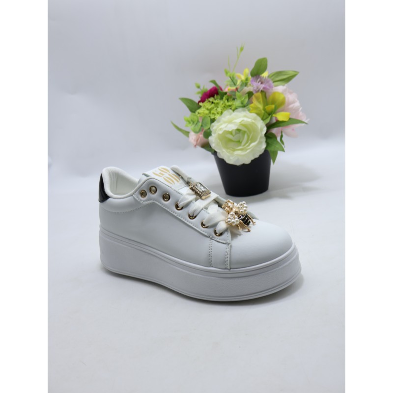BUTY DAMSKIE .SIZE: 36-41 (12 PAR/PACZKA) KOLOR JAK NA ZDZIĘCIU
