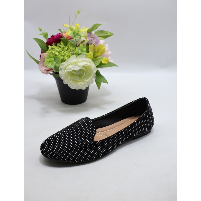 BUTY DAMSKIE .SIZE: 36-41 (12 PAR/PACZKA) KOLOR JAK NA ZDZIĘCIU