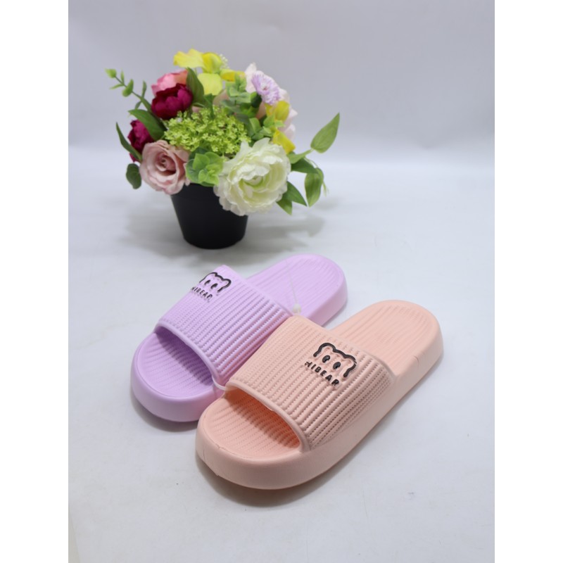 KLAPKI DAMSKIE .SIZE: 36-41 (24 PAR/PACZKA) KOLOR JAK NA ZDZIĘCIU