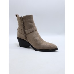 BUTY DAMSKIE .SIZE: 36-41 (12 PAR/PACZKA) KOLOR JAK NA ZDZIĘCIU.