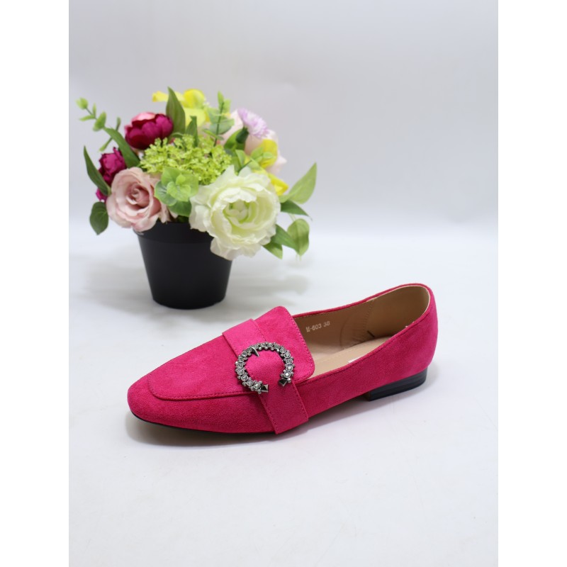 BUTY DAMSKIE .SIZE: 36-41 (12 PAR/PACZKA) KOLOR JAK NA ZDZIĘCIU.