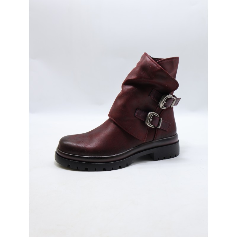 BUTY DAMSKIE .SIZE: 36-41 (12 PAR/PACZKA) KOLOR JAK NA ZDZIĘCIU.
