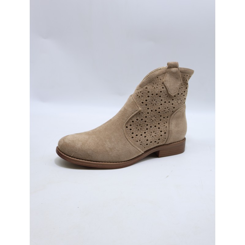 BUTY DAMSKIE .SIZE: 36-41 (12 PAR/PACZKA) KOLOR JAK NA ZDZIĘCIU.