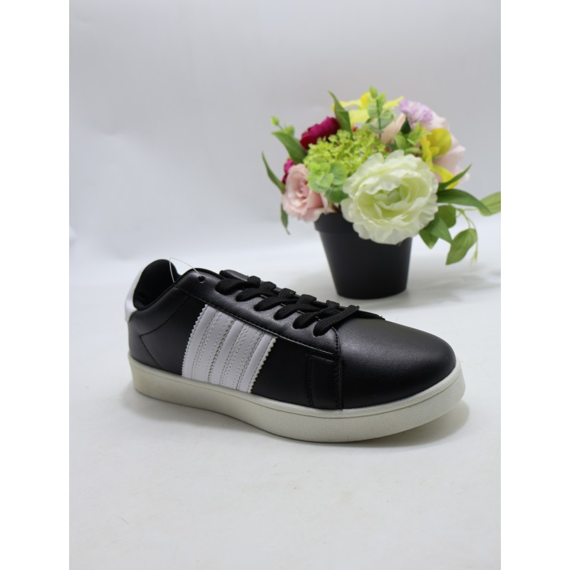BUTY DAMSKIE. SIZE: 36/41 (12 PAR/PACZKA) KOLOR JAK NA ZDZIĘCIU
