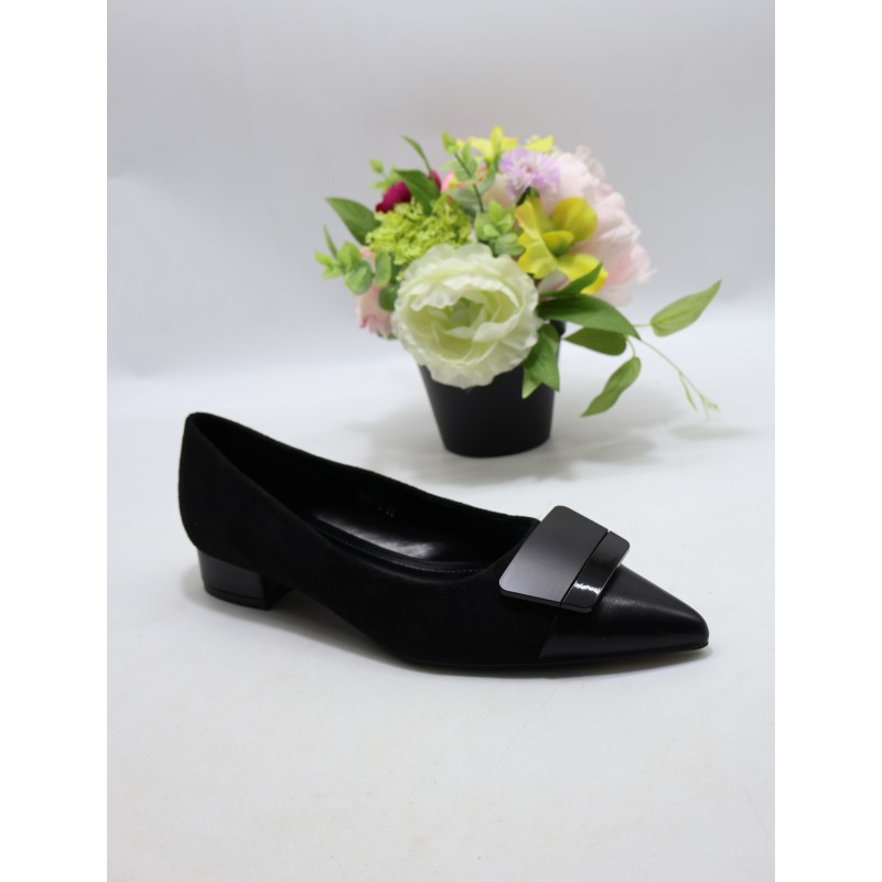 BUTY DAMSKIE. SIZE: 36/41 (12 PAR/PACZKA) KOLOR JAK NA ZDZIĘCIU