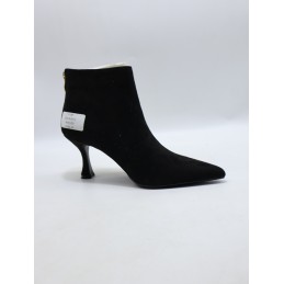 BUTY DAMSKIE. SIZE: 36/41 (12 PAR/PACZKA) KOLOR JAK NA ZDZIĘCIU