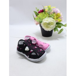 BUTY DZIECIĘCE. SIZE: 22/29 (24 PAR/PACZKA) KOLOR JAK NA ZDZIĘCIU