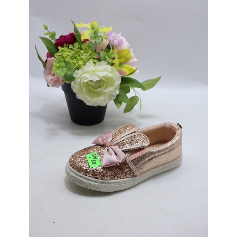 BUTY DZIECIĘCE. SIZE: 30/35 (12 PAR/PACZKA) KOLOR JAK NA ZDZIĘCIU