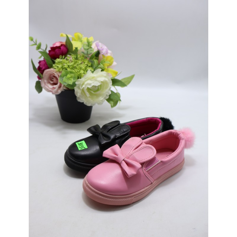 BUTY DZIECIĘCE. SIZE: 30/35 (18 PAR/PACZKA) KOLOR JAK NA ZDZIĘCIU