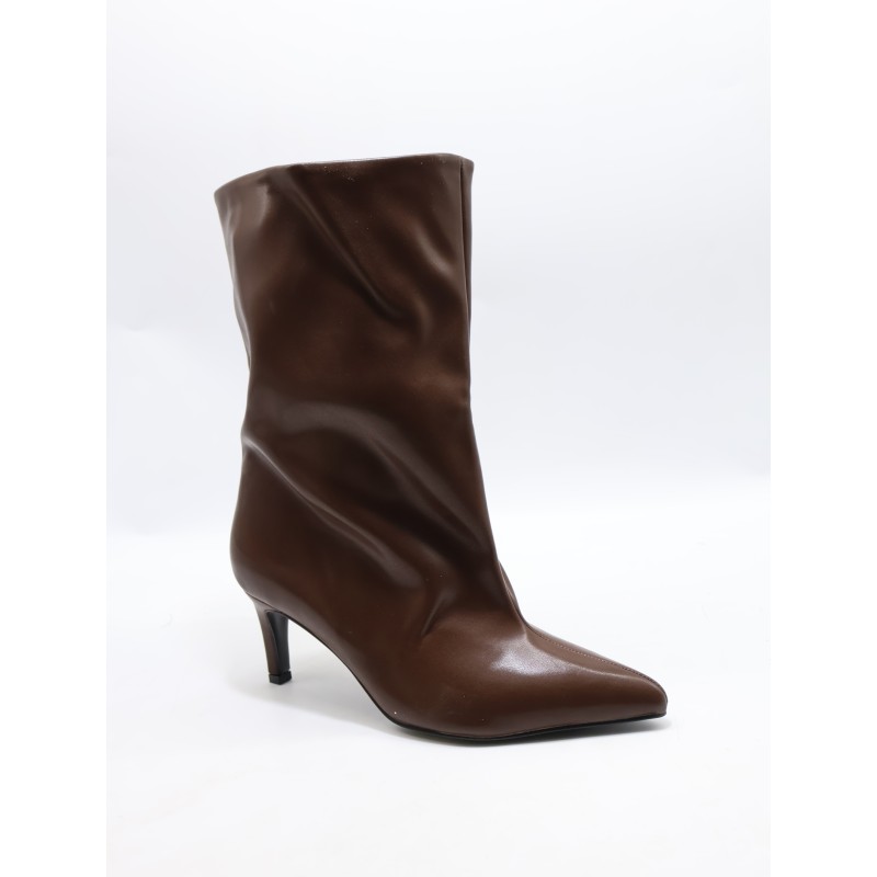 BOTKI DAMSKIE. SIZE: 36/41 (12 PAR/PACZKA) KOLOR JAK NA ZDZIĘCIU