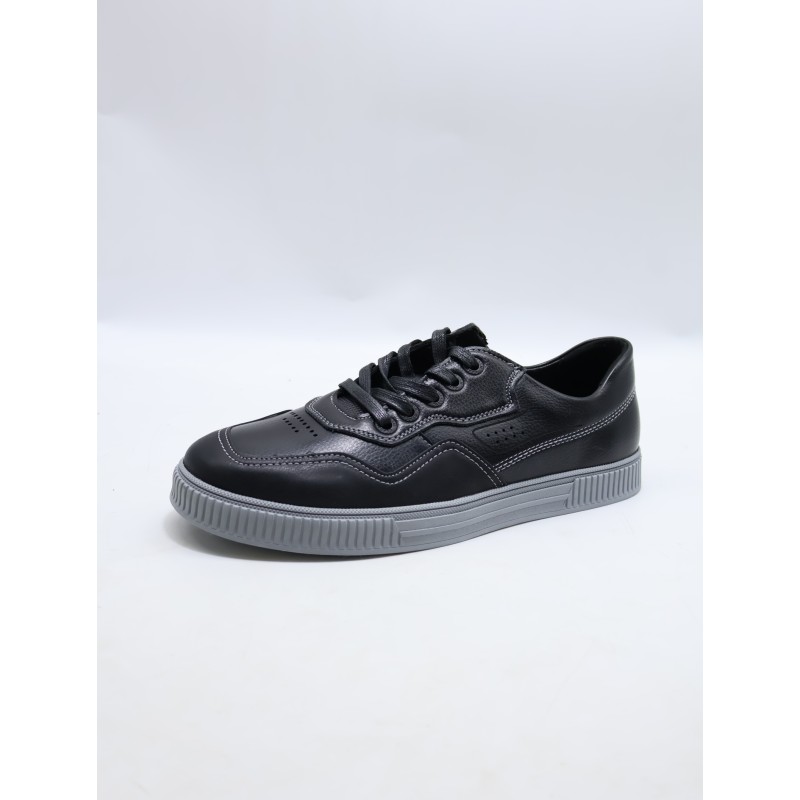 BUTY MĘSKIE. SIZE: 40/45 (8 PAR/PACZKA) KOLOR JAK NA ZDZIĘCIU