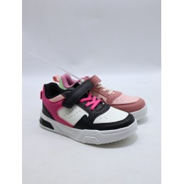 BUTY DZIECIĘCE. SIZE: 25/30 (16 PAR/PACZKA) KOLOR JAK NA ZDZIĘCIU