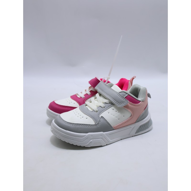 BUTY DZIECIĘCE. SIZE: 25/30 (16 PAR/PACZKA) KOLOR JAK NA ZDZIĘCIU