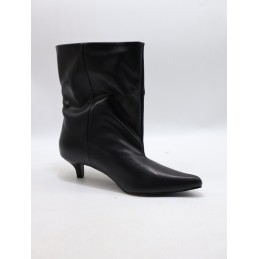 BUTY DAMSKIE. SIZE: 36/41 (12 PAR/PACZKA) KOLOR JAK NA ZDZIĘCIU