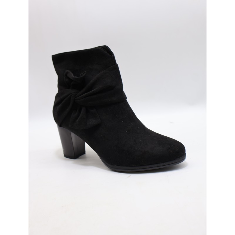 BUTY DAMSKIE. SIZE: 36/41 (12 PAR/PACZKA) KOLOR JAK NA ZDZIĘCIU