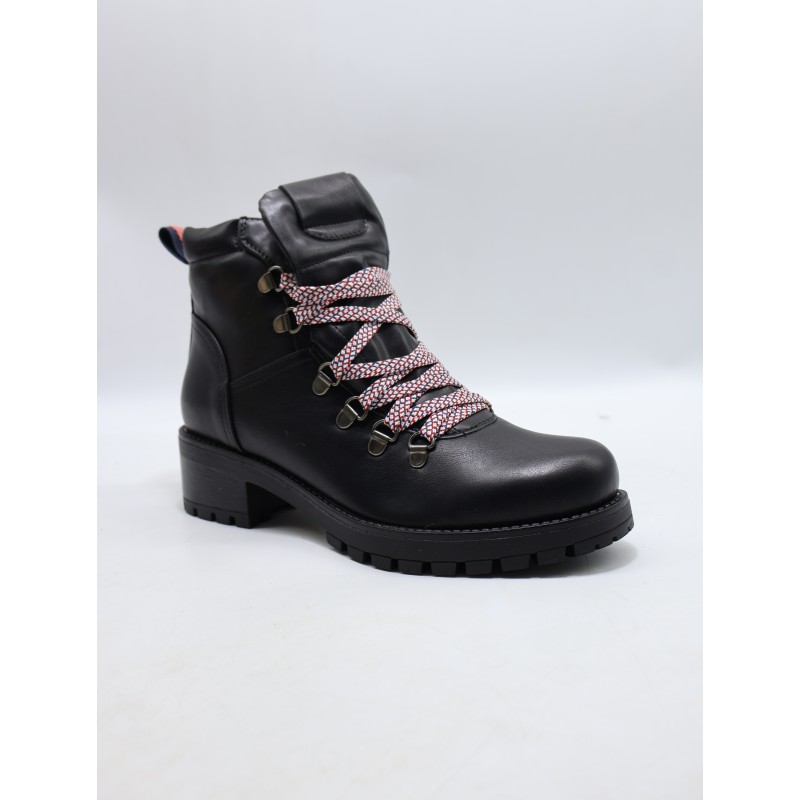 BUTY DAMSKIE. SIZE: 36/41 (12 PAR/PACZKA) KOLOR JAK NA ZDZIĘCIU