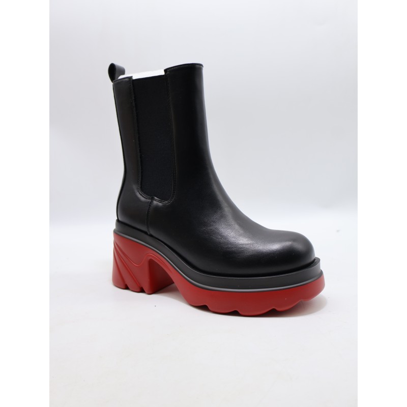 KALOSZE DAMSKIE. SIZE: 36/41 (8 PAR/PACZKA) KOLOR JAK NA ZDZIĘCIU