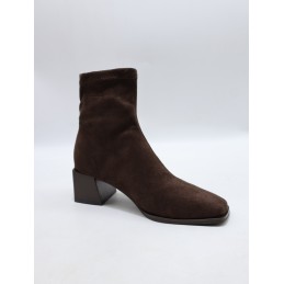 BUTY DAMSKIE. SIZE: 36/41 (12 PAR/PACZKA) KOLOR JAK NA ZDZIĘCIU