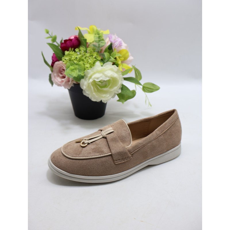 BUTY DAMSKIE. SIZE: 36/41 (12 PAR/PACZKA) KOLOR JAK NA ZDZIĘCIU
