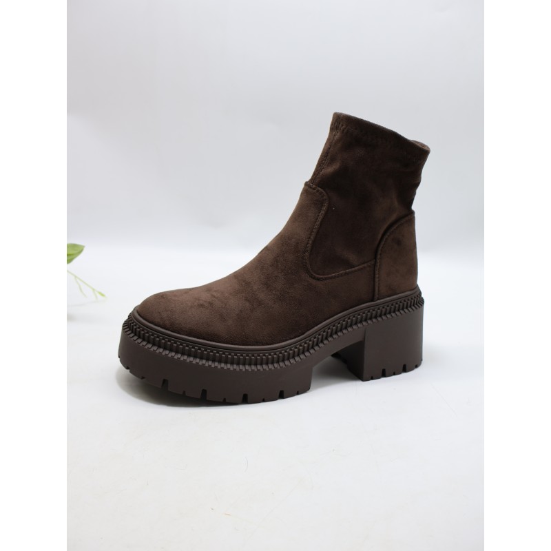 BUTY DAMSKIE. SIZE: 36/41 (12 PAR/PACZKA) KOLOR JAK NA ZDZIĘCIU