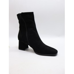 BUTY DAMSKIE. SIZE: 36/41 (12 PAR/PACZKA) KOLOR JAK NA ZDZIĘCIU