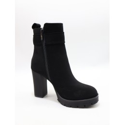 BUTY DAMSKIE. SIZE: 36/41 (8 PAR/PACZKA) KOLOR JAK NA ZDZIĘCIU