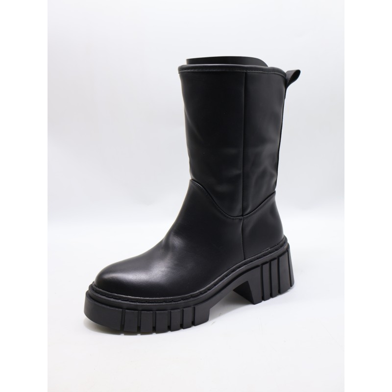 BUTY DAMSKIE. SIZE: 36/41 (12 PAR/PACZKA) KOLOR JAK NA ZDZIĘCIU