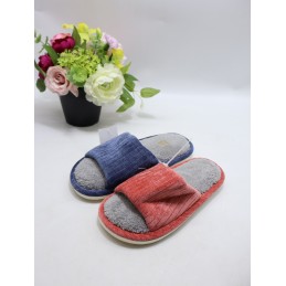 KAPCIE DAMSKIE. SIZE: 36/41...