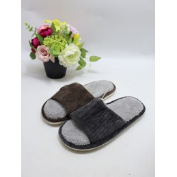 KAPCIE MĘSKIE. SIZE: 40/45...