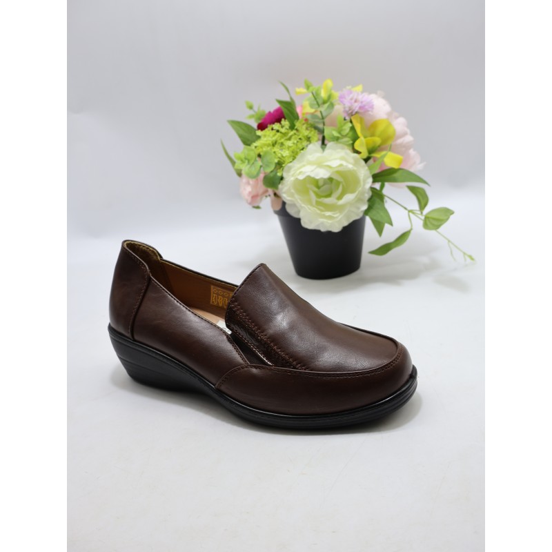 BUTY DAMSKIE. SIZE: 36/42 (12 PAR/PACZKA) KOLOR JAK NA ZDZIĘCIU