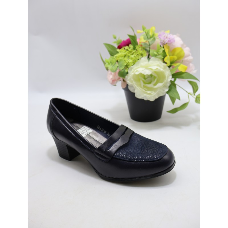 BUTY DAMSKIE. SIZE: 36/41 (12 PAR/PACZKA) KOLOR JAK NA ZDZIĘCIU