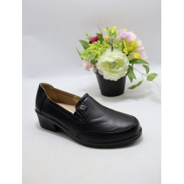 BUTY DAMSKIE. SIZE: 37/42...