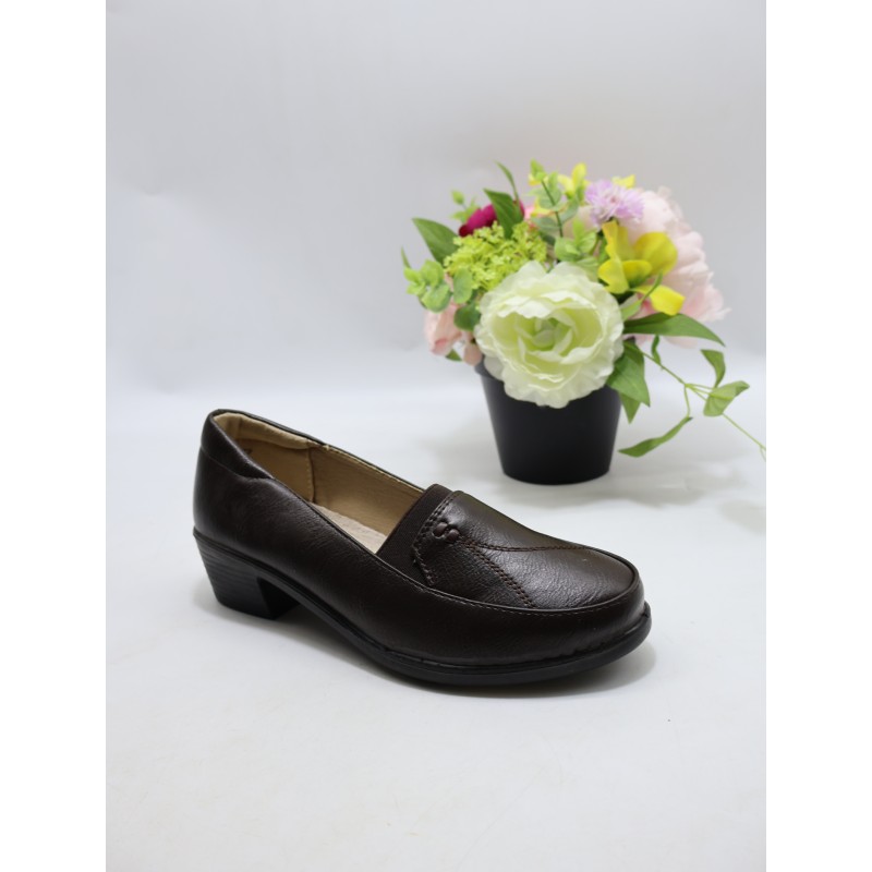 BUTY DAMSKIE. SIZE: 36/41 (12 PAR/PACZKA) KOLOR JAK NA ZDZIĘCIU