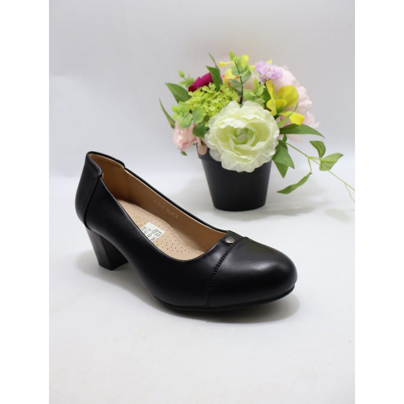 BUTY DAMSKIE. SIZE: 36/41 (12 PAR/PACZKA) KOLOR JAK NA ZDZIĘCIU