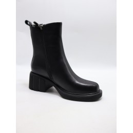 BUTY DAMSKIE. SIZE: 36/41 (8 PAR/PACZKA) KOLOR JAK NA ZDZIĘCIU ''skora'