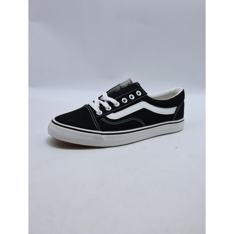 BUTY DAMSKIE. SIZE: 36/41 (12 PAR/PACZKA) KOLOR JAK NA ZDZIĘCIU