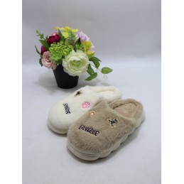 KAPCIE DAMSKIE. SIZE: 36/41...