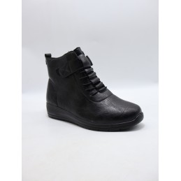 BUTY DAMSKIE. SIZE: 39/43...