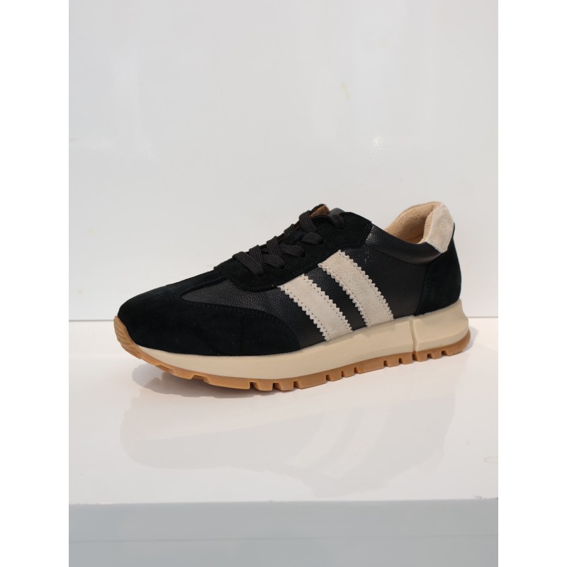 BUTY DAMSKIE. SIZE: 36/41 (8 PAR/PACZKA) KOLOR JAK NA ZDZIĘCIU