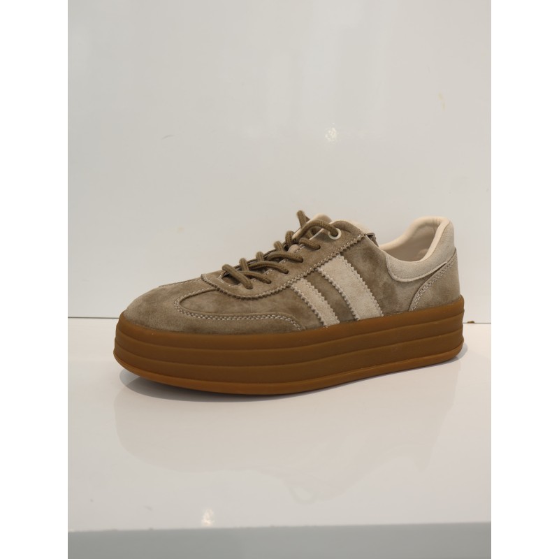 BUTY DAMSKIE. SIZE: 36/41 (8 PAR/PACZKA) KOLOR JAK NA ZDZIĘCIU