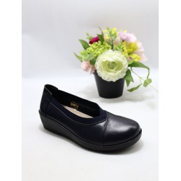 BUTY DAMSKIE . SIZE: 37/42...