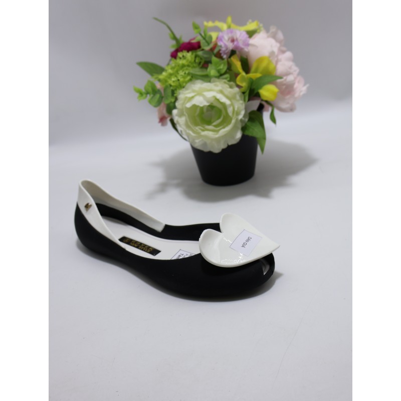 BUTY DAMSKIE. Size 36/41 ( 12 par/paczka). Kolor jak na zdzięciu