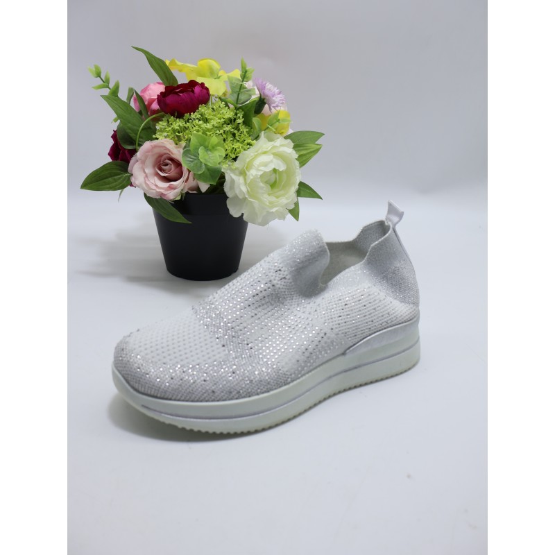 BUTY DAMSKIE : size 36/41 ( 12 par/paczka ). Kolor jak na zdzięciu