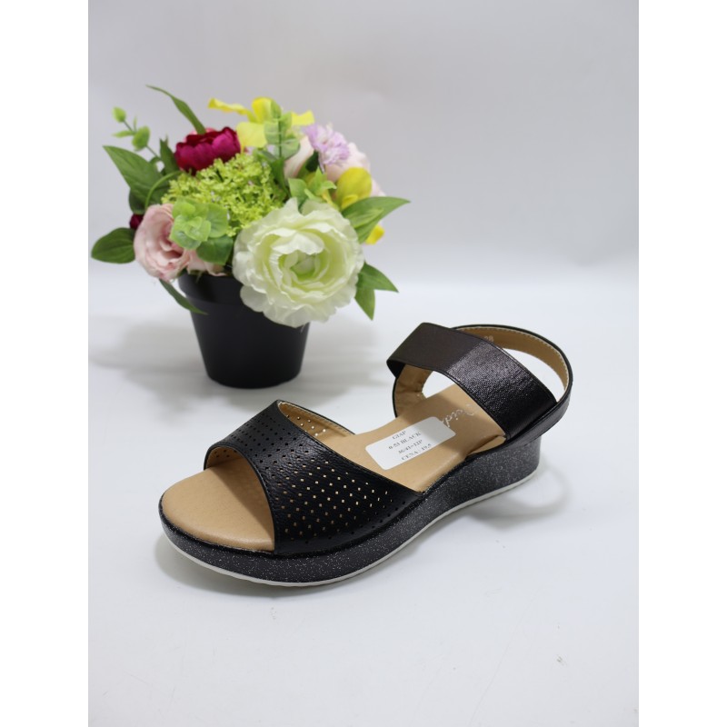 SANDAŁY DAMSKIE : size 36/41 ( 12 par/paczka ). Kolor jak na zdzięciu