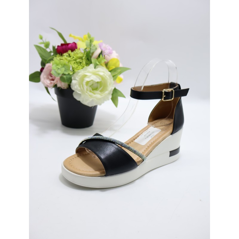 SANDAŁY DAMSKIE : size 36/41 ( 12 par/paczka ). Kolor jak na zdzięciu