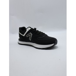 BUTY MĘSKIE . Size 40-45 ( 12 par/paczka) Kolor jak na zdzięciu