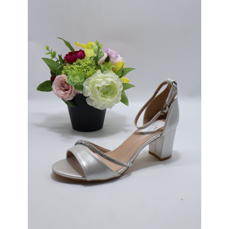 SANDAŁY DAMSKIE. Size: 36/41 ( 12 par/paczka) Kolor jak na zdzięciu