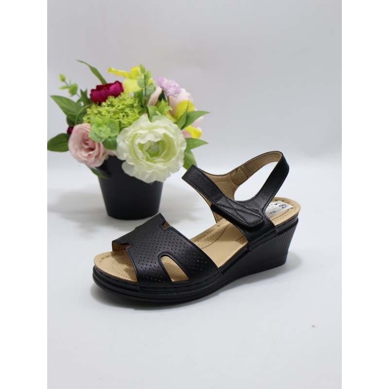 SANDAŁY DAMSKIE. Size: 36/41 ( 12 par/paczka) Kolor jak na zdzięciu
