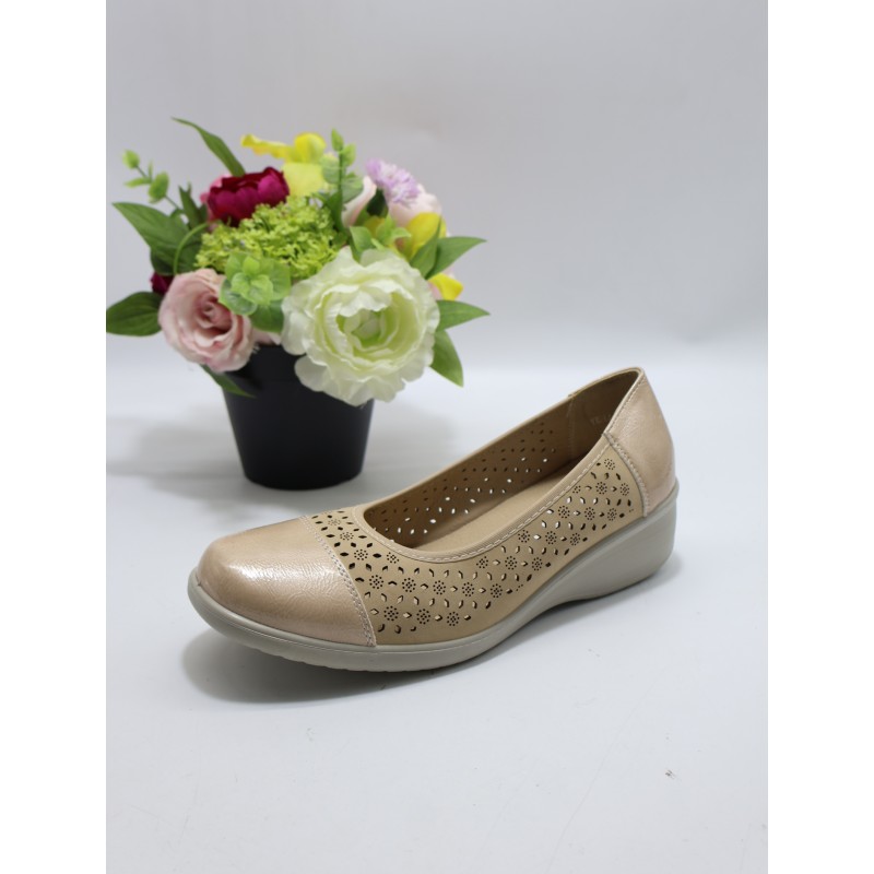 BUTY DAMSKIE. Size: 36/41 ( 12 par/paczka) Kolor jak na zdzięciu